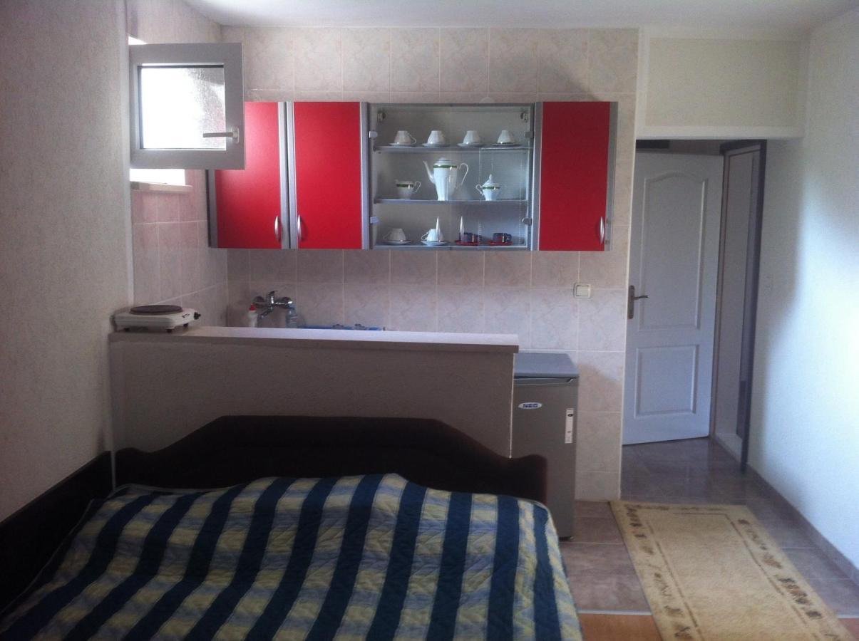 Apartments Avdic Sutomore Habitación foto